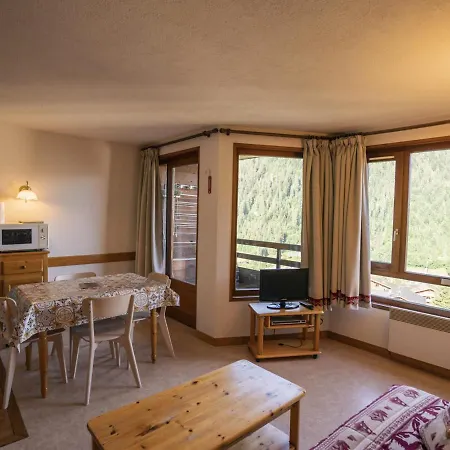 Cosy Avec Balcon, Equipe Pour 4, A 2 Pas Du Centre Et Des Remontees Mecaniques De Super-chatel - Fr-1-676-130 *